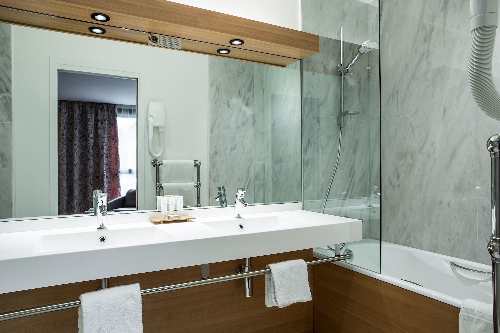Forest Hill Velizy Hotel 4*