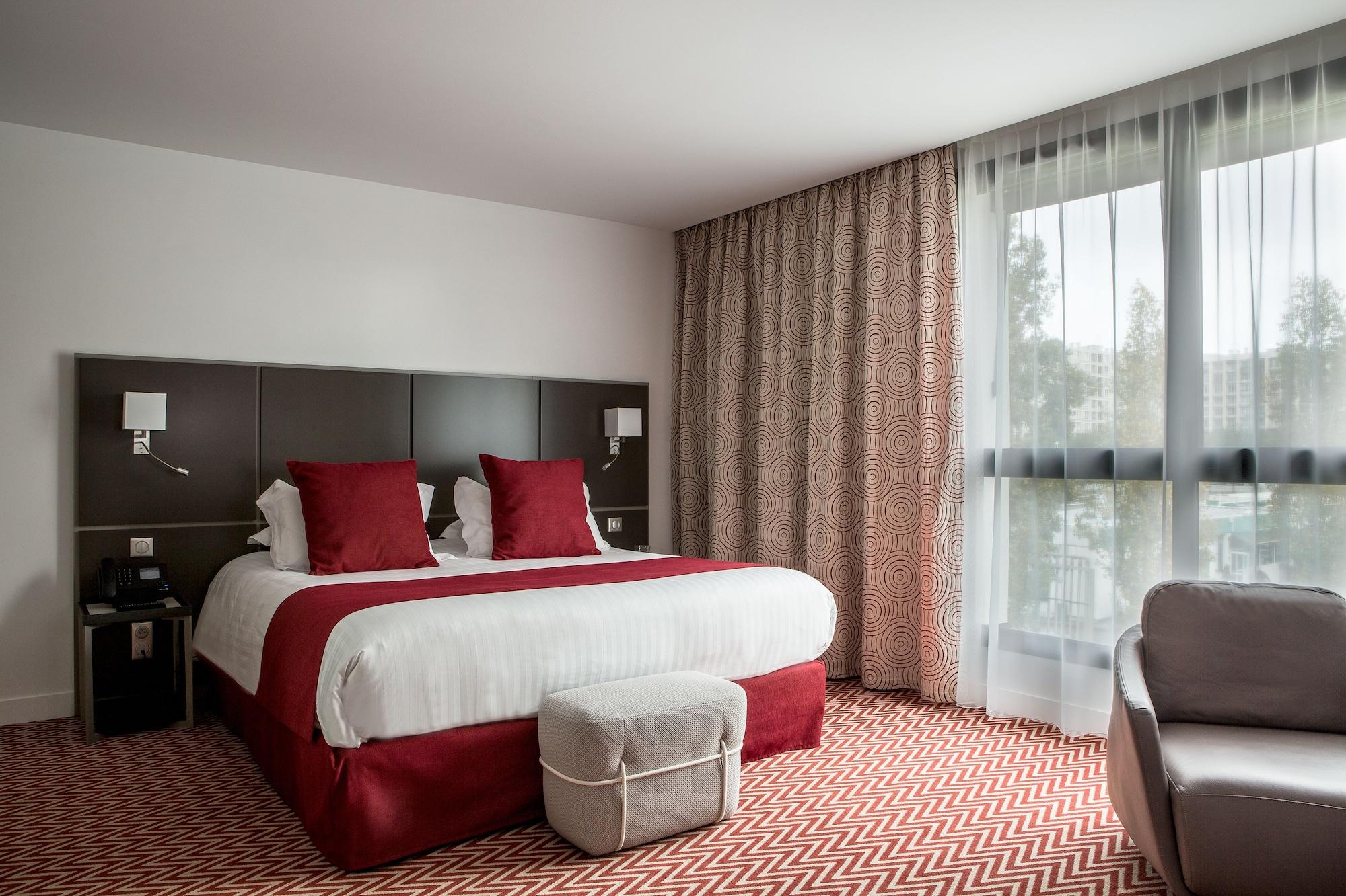 Forest Hill Velizy 4* Meudon