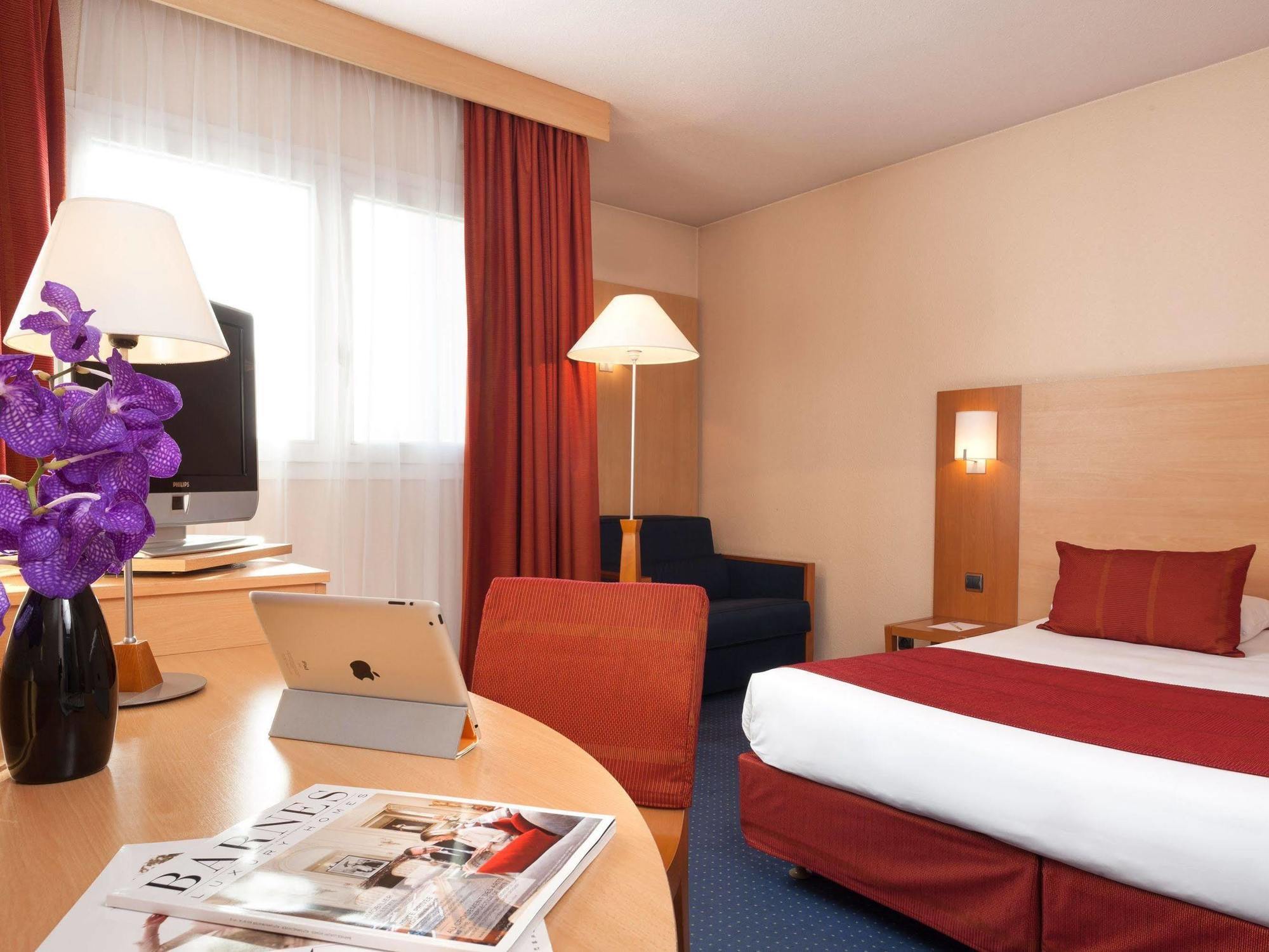 Forest Hill Velizy Hotel 4*